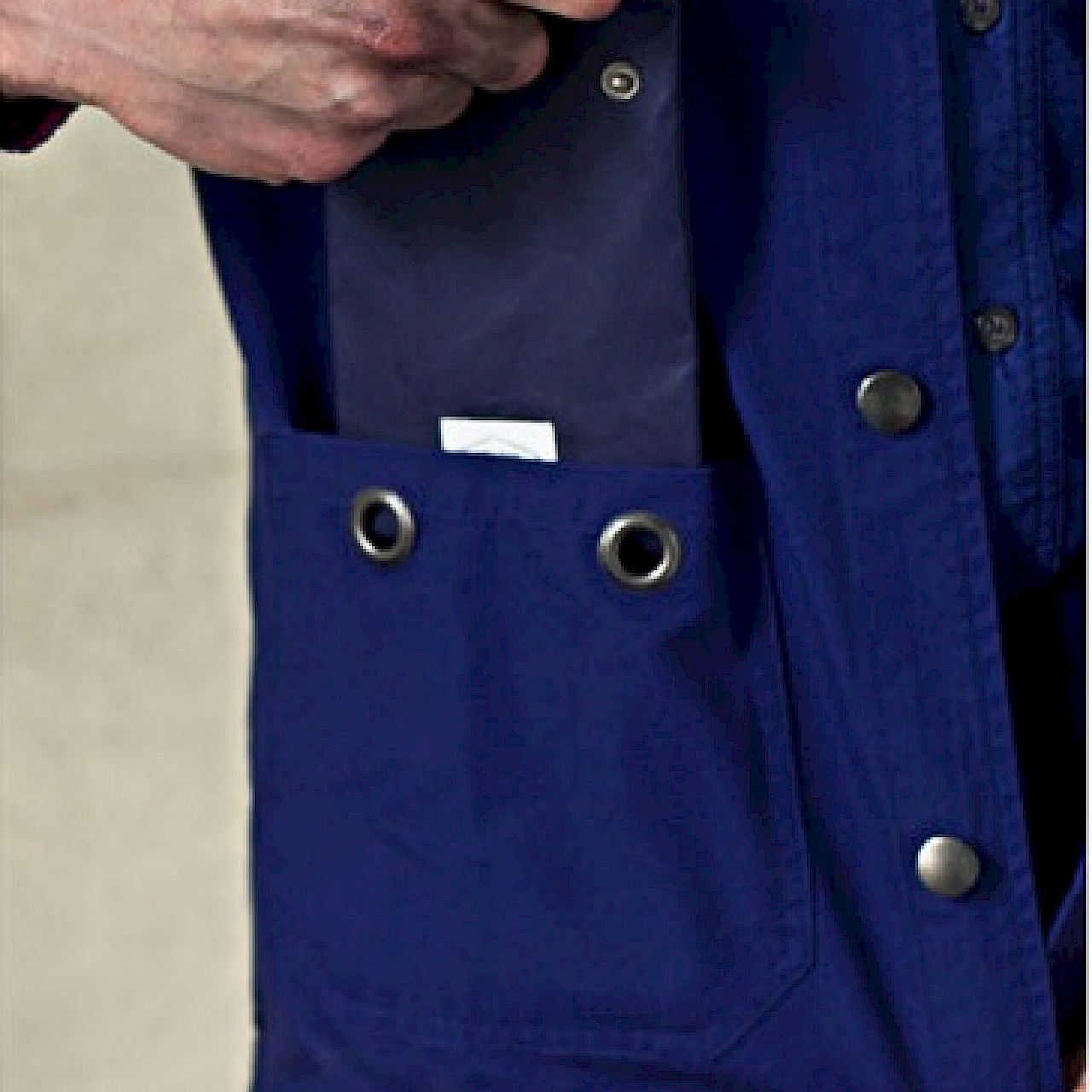 密行動的勞動者