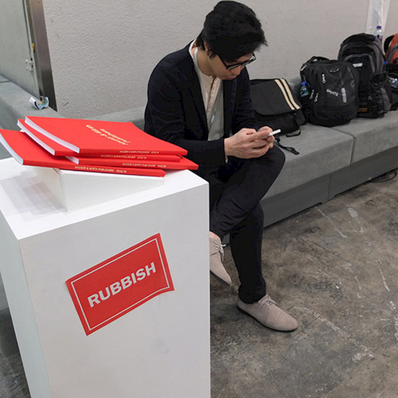 藝博會的裂縫 <br>art fair fissures